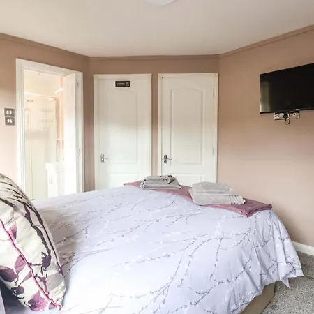 15 Badgers Retreat - Two Dales