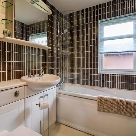 15 Badgers Retreat - Two Dales