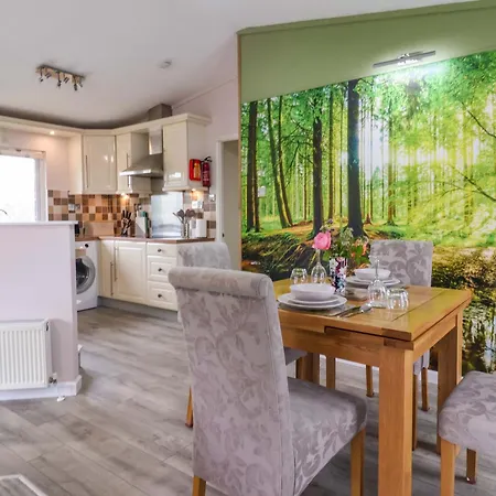 15 Badgers Retreat - Two Dales *